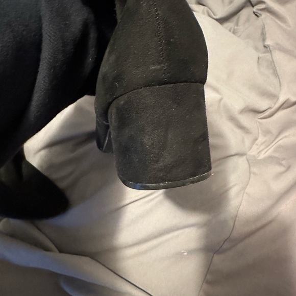 Black suede block heel boots! Size 10W Very comfortable boots. - Picture 5 of 5